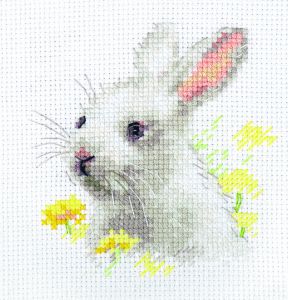 0-226 - Белый крольчонок