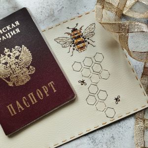 НК-18e - Обложка для паспорта. Медовая