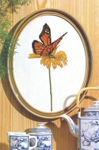 1023 - Бабочка и цветок