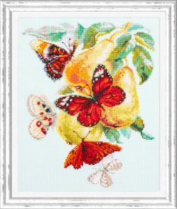 130-051 - Бабочки на груше