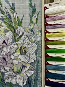 2297 - Белые гладиолусы