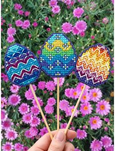 2320 - Яркая Пасха