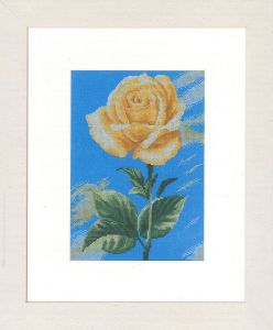 35046 - Жёлтая роза на голубом