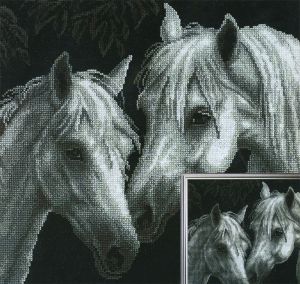 687 - Белые кони