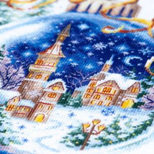 70-37 - Рождественский шар