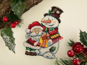 8-507 - Снеговичок и Дед Мороз