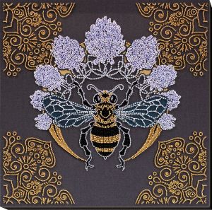 ab-831 - Пчела в клевере