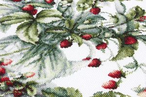 b2267 - Букет земляники