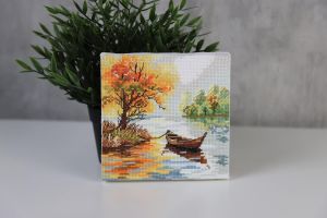 м-024 - Озеро в лесу