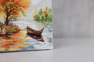 м-024 - Озеро в лесу