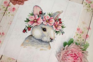 нв-785 - Кролик в цветах