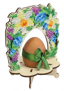 о-055 - Подставка под яйцо. Цветочная арка