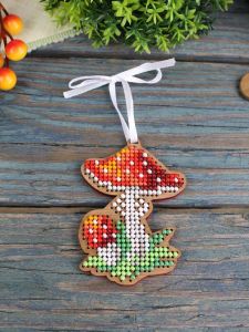 о-147 - Ёлочная игрушка. Маленький мухомор