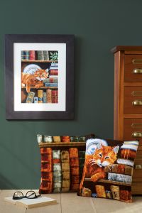 pn-0158440 - Кошка на книжной полке