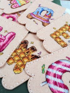 т-1081 - Гирлянда. С днем рождения!