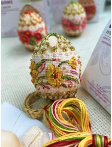 В225 - Пасхальное яйцо. Нарциссы