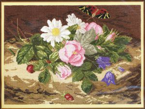 ц-0420 - Букет цветов с бабочкой