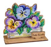 Анютины глазки в ящичке