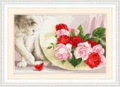 Кот и розы